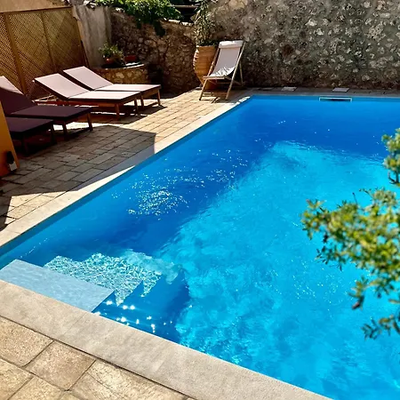Lithari Apartamento *